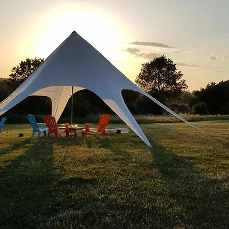 La Petite Houmee Campsite Curzay-sur-Vonne